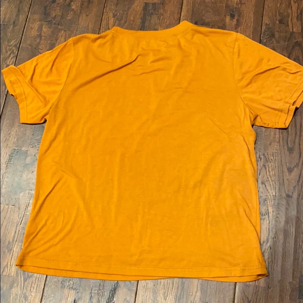 t-shirt - Picture 2 of 3